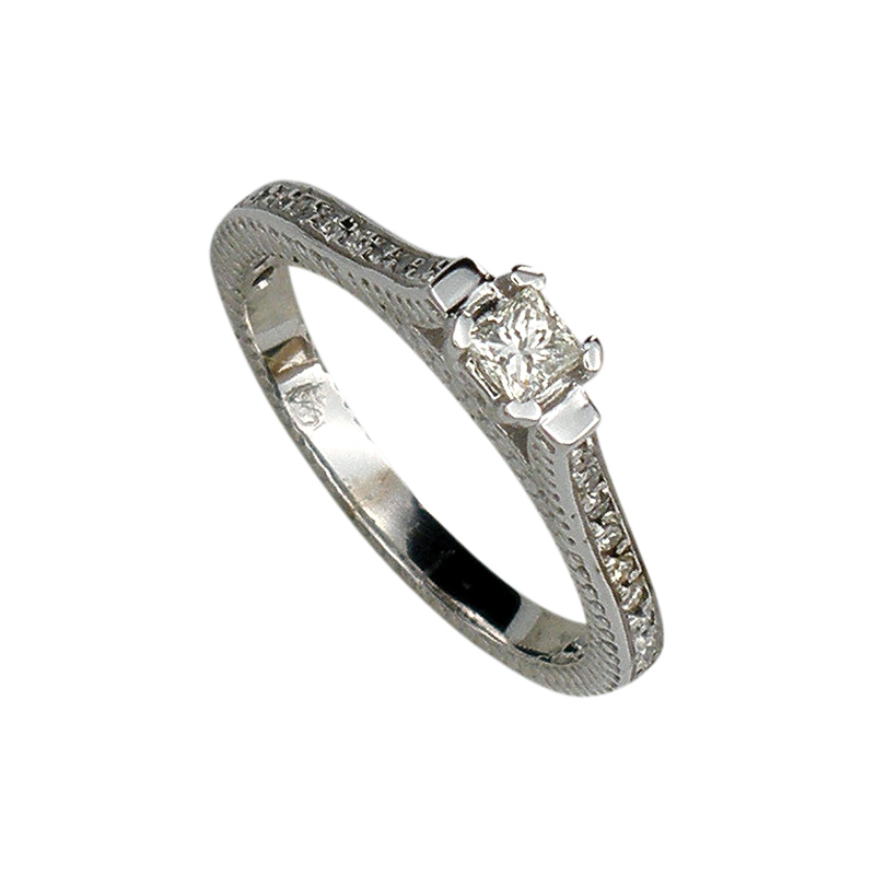 Годежен пръстен от бяло злато с диаманти 80834